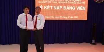 Lễ Kết nạp Đảng viên tại Trung tâm Bảo trợ xã hội Chăm sóc và Phục hồi chức năng người tâm thần, người rối nhiễu tâm trí tỉnh Khánh Hòa năm 2021