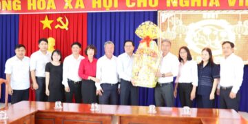 Phó Chủ tịch HĐND tỉnh Khánh Hòa thăm, chúc tết Trung tâm Bảo trợ xã hội Chăm sóc và Phục hồi chức năng người tâm thần, người rối nhiễu tâm trí tỉnh Khánh Hòa