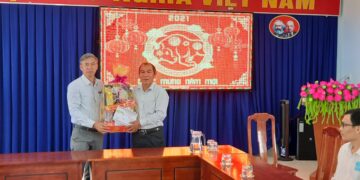 Lãnh đạo huyện Diên Khánh đến thăm và chúc tết tại Trung tâm Bảo trợ xã hội Chăm sóc và Phục hồi chức năng người tâm thần, người rối nhiễu tâm trí tỉnh Khánh Hòa