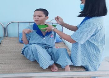 Tổ chức hoạt động lao động trị liệu cho đối tượng khuyết tật thần kinh tâm thần