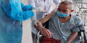 Tiêm ngừa Vacxin Covid – 19 mũi 1 cho các đối tượng đang được nuôi dưỡng tại Trung tâm