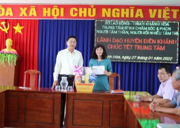 Lãnh đạo huyện Diên Khánh đến thăm và chúc Tết tại Trung tâm