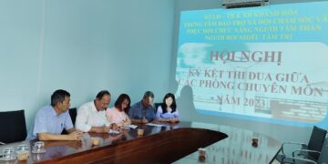 Ký kết giao ước thi đua năm 2023 giữa các phòng chuyên môn Trung tâm