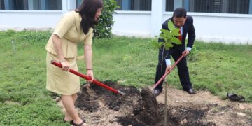 Gặp mặt đầu năm và hưởng ứng Tết trồng cây “Đời đời nhớ ơn Bác Hồ ” Xuân Quý Mão năm 2023