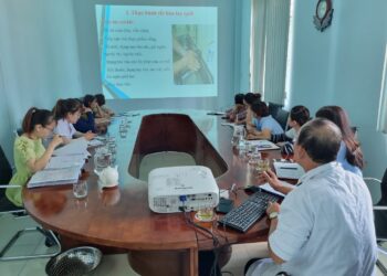 Tập huấn kiến thức về an toàn thực phẩm đối với bếp ăn tập thể