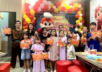 Tổ chức vui đón Tết Trung thu năm 2023 cho trẻ em là con của đoàn viên Trung tâm Bảo trợ xã hội Chăm sóc và Phục hồi chức năng người tâm thần, người rối nhiễu tâm trí