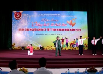 Tham gia Liên hoan “ Tiếng hát từ trái tim” dành cho người khuyết tật năm 2023