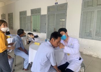 Tổ chức khám sàng lọc sức khỏe định kỳ đợt 1/2024 cho đối tượng đang được nuôi dưỡng tại Trung tâm