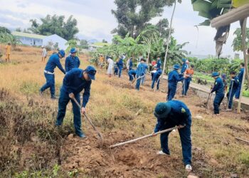 Hoạt động Vệ sinh môi trường xanh – sạch – đẹp tại Trung tâm