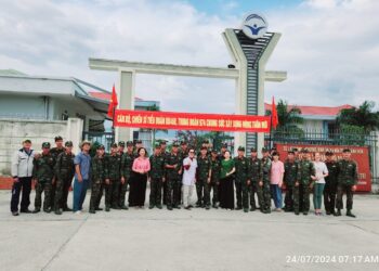 Chung tay bảo vệ môi trường, xây dựng cảnh quan “xanh – sạch – đẹp” tại Trung tâm