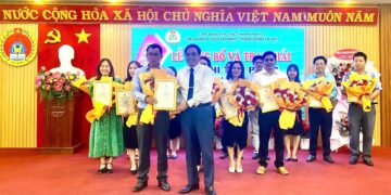 Lễ trao giải Hội thi tiểu phẩm “Chủ tịch Công đoàn cơ sở thành viên giỏi”
