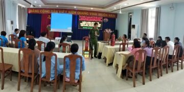 Huấn luyện, bồi dưỡng nghiệp vụ PCCC&CNCH cho viên chức, người lao động tại Trung tâm