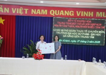 Sinh viên chuyên ngành tâm lý học trường Đại học Sư Phạm – Đại Học Đà Nẵng thực tế tại Trung tâm