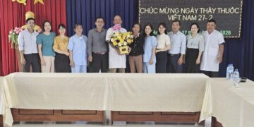 Gặp mặt, tri ân viên chức làm công tác y tế nhân kỷ niệm 71 năm Ngày Thầy thuốc Việt Nam